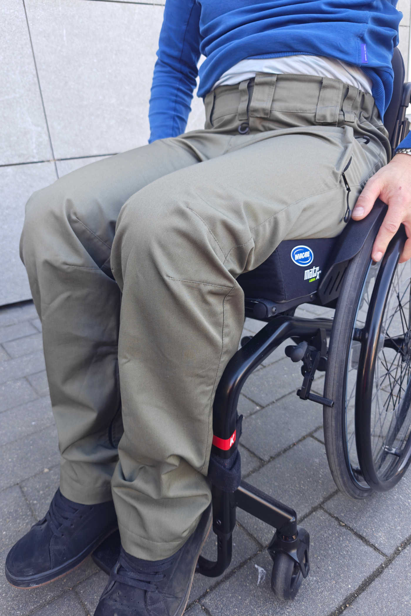 Kargo 2.0: Augsti funkcionālas bikses ratiņkrēsla lietotājiem