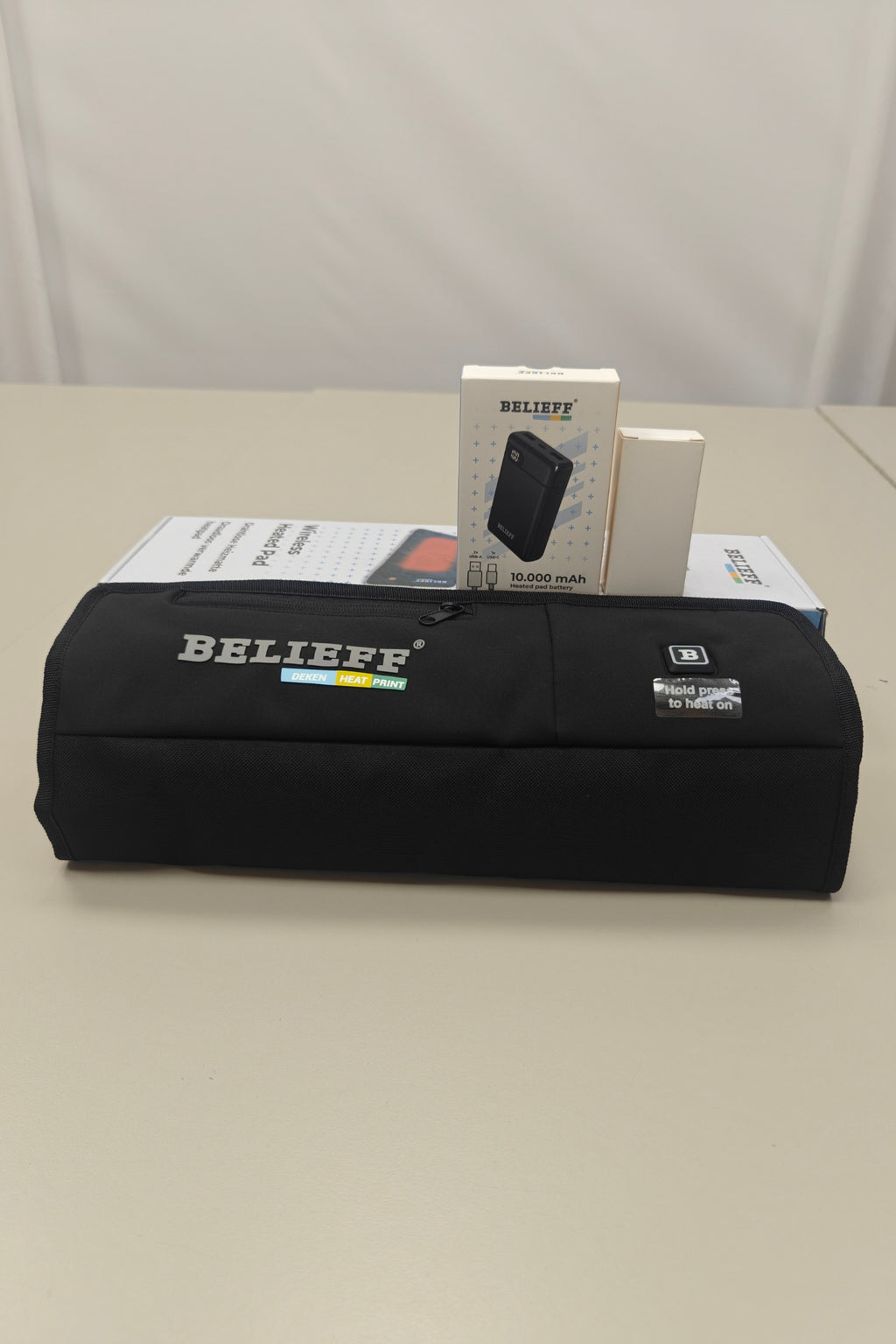 Heat pad including power bank